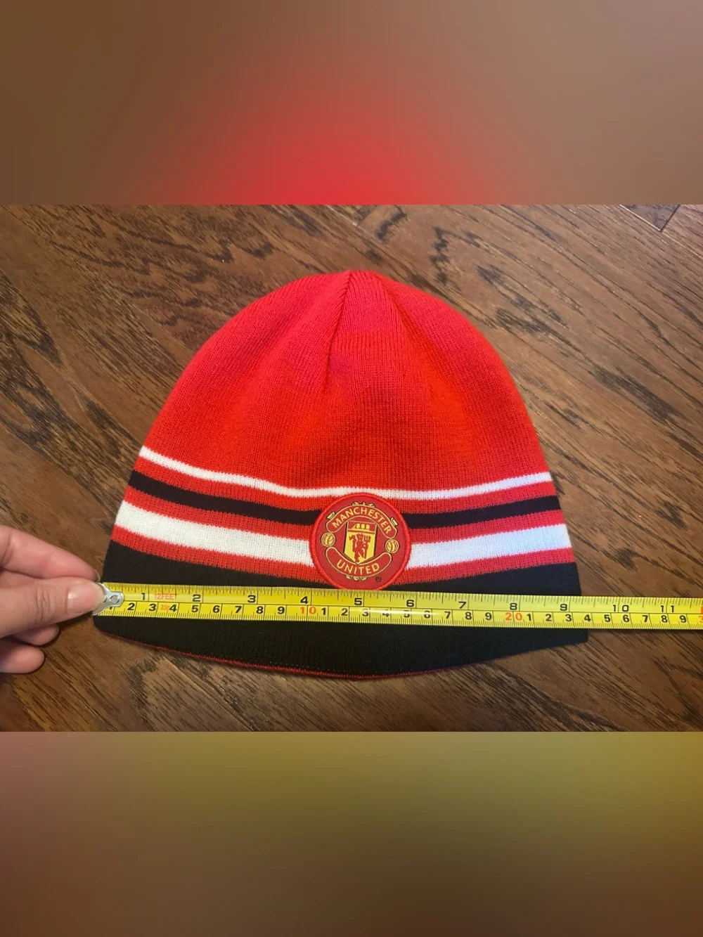 Manchester United Reversible Kids Red & Black Knit Beanie Hat Like New